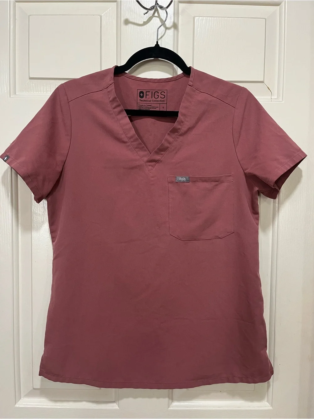 FIGS Women's Scrub Set in Mauve. Small Top/ Medium Petite Pants